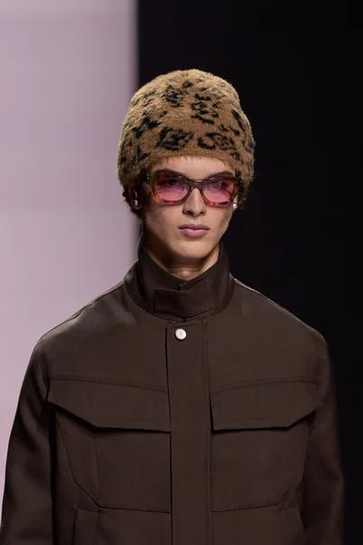 Look 54